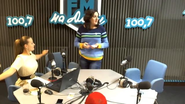 Стоит ли удерживать мужчину смотреть онлайн