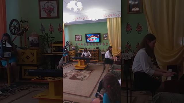 Исп. В.Ермолаева и Е.Лавринович, обр. М.Балаев "Очи черные" смотреть онлайн