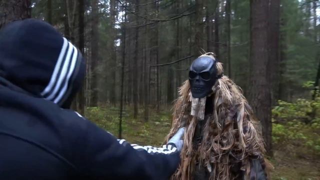 Мы сразились с болотным монстром и жабапсом, чтобы спасти Виа после битвы монстров смотреть онлайн