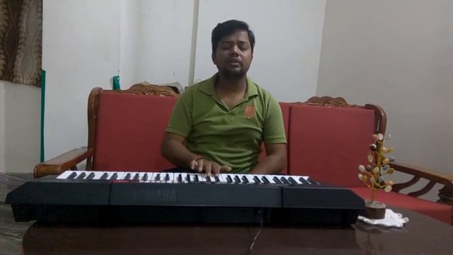 Achyutam Keshavam on keyboard YAMAHA PSR F51 смотреть онлайн