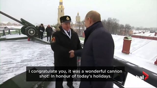 Дядя Вова стреляет из пушки. смотреть онлайн