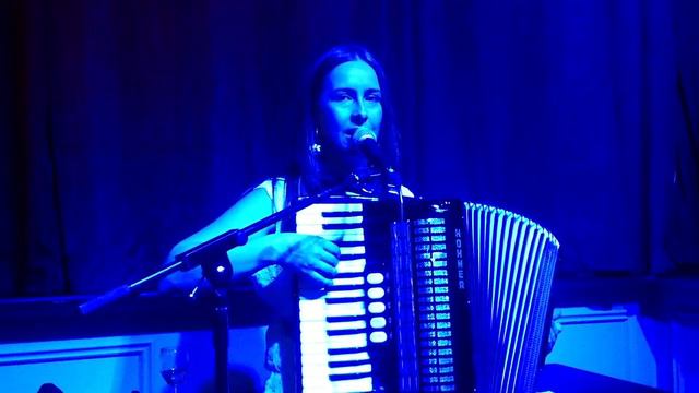 Milord - performed by Helen Maher смотреть онлайн