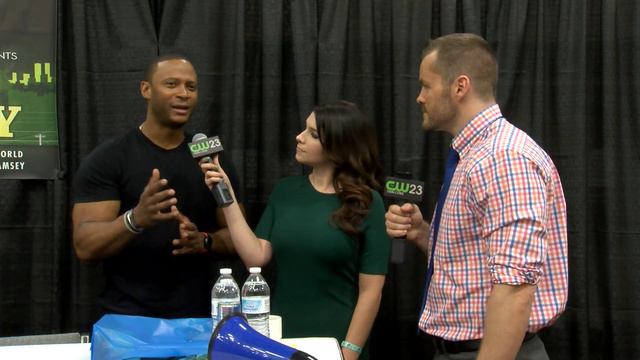Jon Foss & Katie Andres interview Arrow's David Ramsey смотреть онлайн