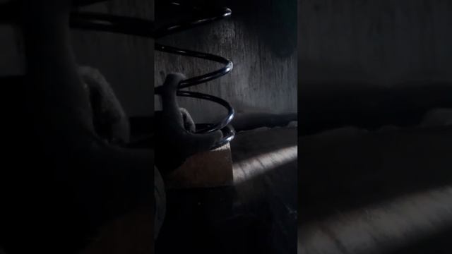 Сжатие пружины передней стойки. смотреть онлайн