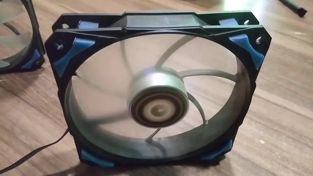 Id-Cooling PL12025 usado vertical смотреть онлайн