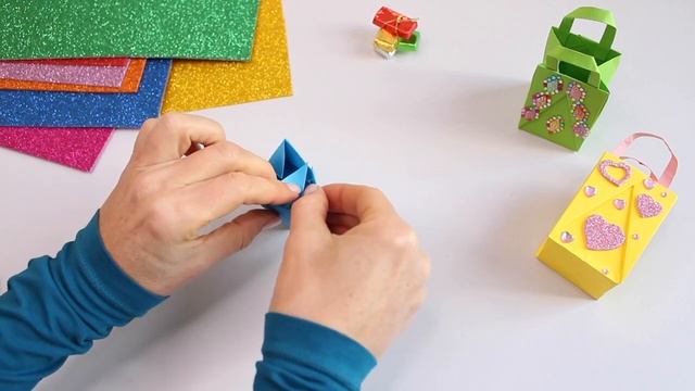 DIY Оригами ПАКЕТ из бумаги ДЛЯ ПОДАРКА / Поделки из бумаги / Подарочный пакет своими руками смотреть онлайн