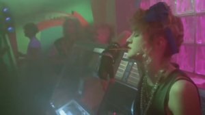 The Midnight - Sunset (Retro Wave clip)