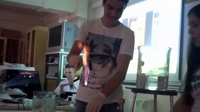11 Fascinating Chemistry Experiments (Compilation) смотреть онлайн