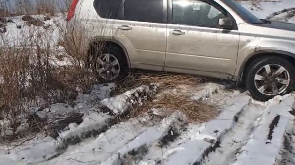 Nissan X Trail на снегу и по грязи! Обзор