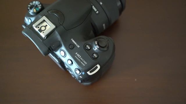 استعراض للكاميرا Sony Alpha SLT-A58: 