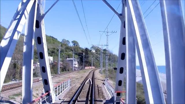 Из Туапсе в Сочи из кабины машиниста