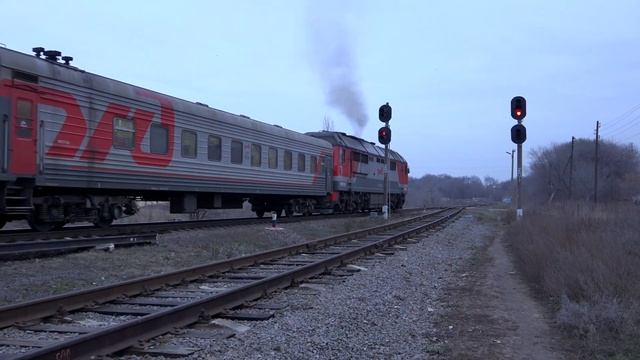 Тепловоз ТЭП70БС-281 с поездом №124 Белгород — Новосибирск смотреть онлайн