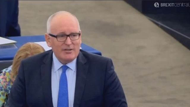 UK like Black Knight from Monty Python - Commission Vice-President смотреть онлайн