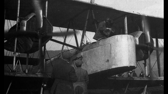 The Aircraft That Conquered The Atlantic | Vickers Vimy [Aircraft Overview #29]