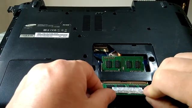 Покупка и установка  оперативной памяти в ноутбук Samsung Rv508.