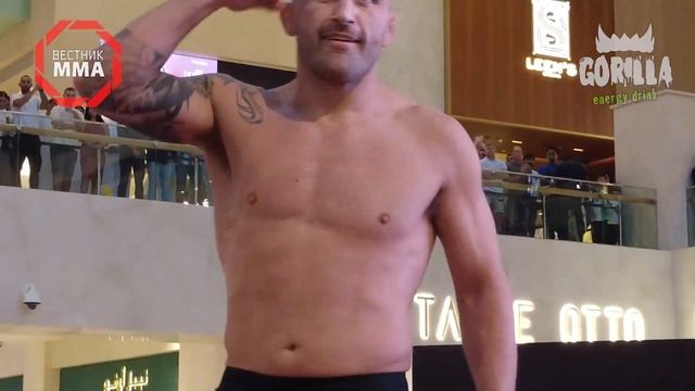 Чимаев НАПАЛ на Кормье! VLOG с UFC в Абу-Даби, Махачев и Волкановски ПОКАЗАЛИ ЛУЧШИЕ УДАРЫ! смотреть онлайн