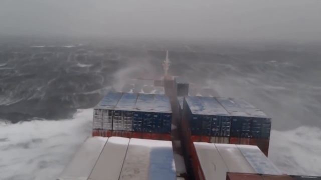 Top 10 Biggest Container Ships In Storm! Strong Waves at Sea смотреть онлайн