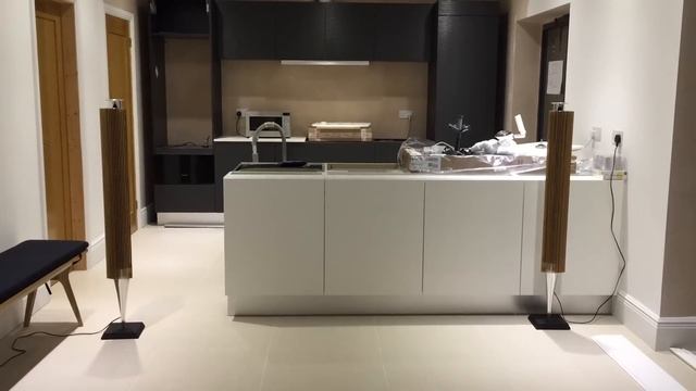 Testing my new Bang & Olufsen Beolab 18 speakers смотреть онлайн