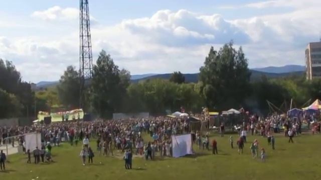 ColorFest Miass Фестиваль красок Холи в Миассе 2015 ВИД ИЗДАЛЕКА смотреть онлайн