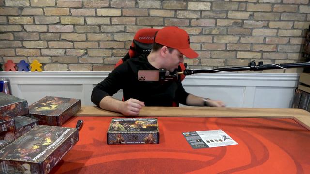 Massive Darkness 2 Massive Unboxing (Part 2 of 4) смотреть онлайн