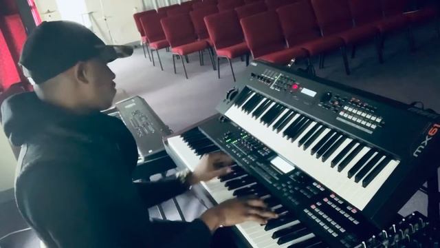 Joshua J. Hayes YAMAHA MOXF8. Yamaha Mx61 v2 смотреть онлайн