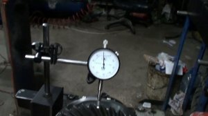 Радиальное биение ведомой шестерни