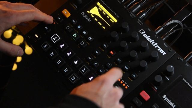 #98 - Groovy Digitakt jam смотреть онлайн