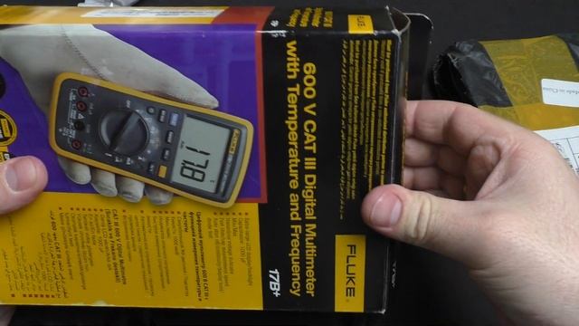 Мягкий чехол для хранения мультиметра Fluke 17B+ смотреть онлайн