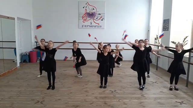 Танцевальный флешмоб #zaроссию смотреть онлайн
