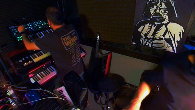Atomic Circus 'Rebirth' - Erica Synth Techno System and Modular Jam смотреть онлайн