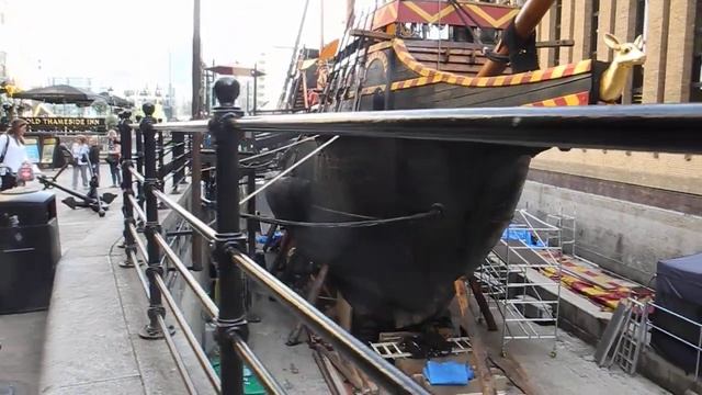 Sir Francis Drake's Golden Hind смотреть онлайн