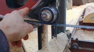 РВУТСЯ ПИЛЫ НА ЛЕНТОЧНОЙ ПИЛОРАМЕ - ИЩУ ПРИЧИНЫ в ШКИВАХ И РОЛИКАХ