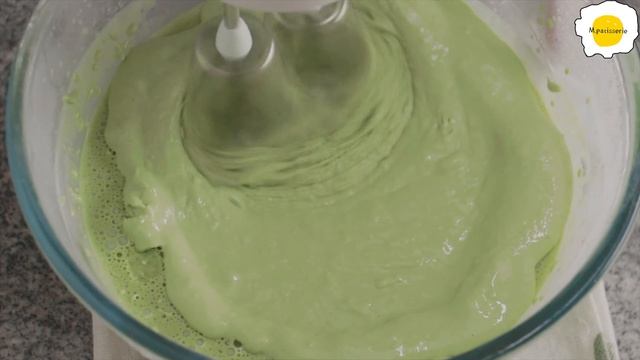 Pistachio ice cream cone 开心果蛋筒冰激凌 Cornet de glace à la pistache смотреть онлайн