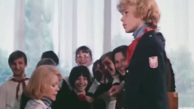 Крылатые качели Приключение Электроника смотреть онлайн