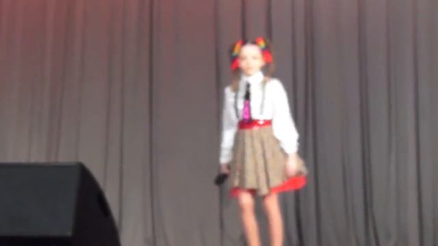 Отличница. Исп. Мосалева Дарья. Студия эстрадного вокала "Конфетти" смотреть онлайн