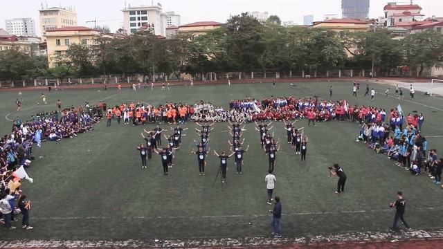 ZONE 3 | FLASHMOB WAVIN' FLAGS | FIESTA A CIELO CSP 2015 смотреть онлайн