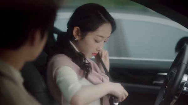 霸總撲倒單親媽媽在沙發,向單親媽媽確認心意 💖 中国电视剧