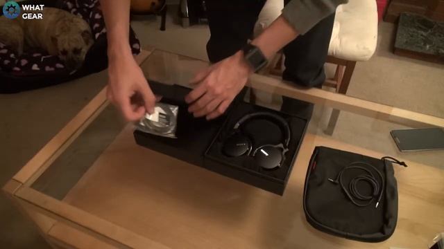 Beats Solo 2 Vs Sony MDR-1R - UN-BOXING Comparison смотреть онлайн
