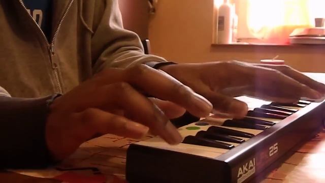Test Akai Lpk 25 - Clavier Midi смотреть онлайн