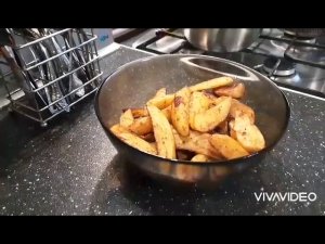 Картофель по-деревенски с копченой паприкой. Очень вкусно и просто! #еда #картофель #видео #овощи