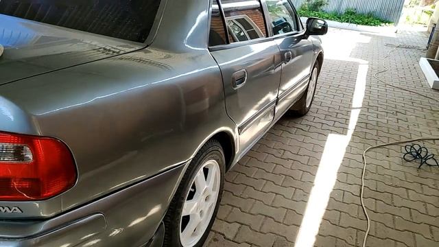 Полная полировка автомобиля Мицубиси Каризма 2003 года часть 1. смотреть онлайн