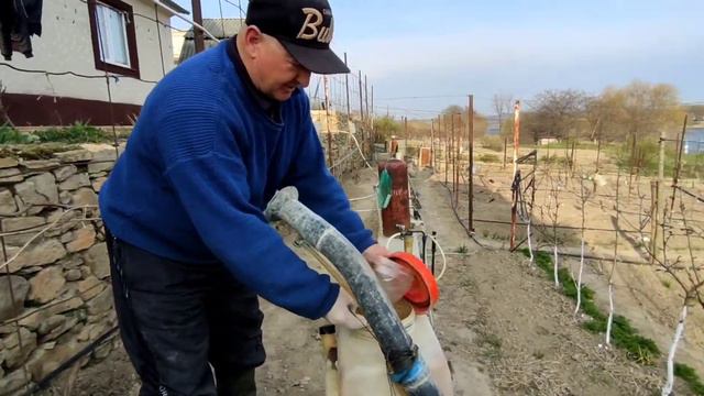 Обробка винограда бордовскою сумішшю по набухшій почці смотреть онлайн