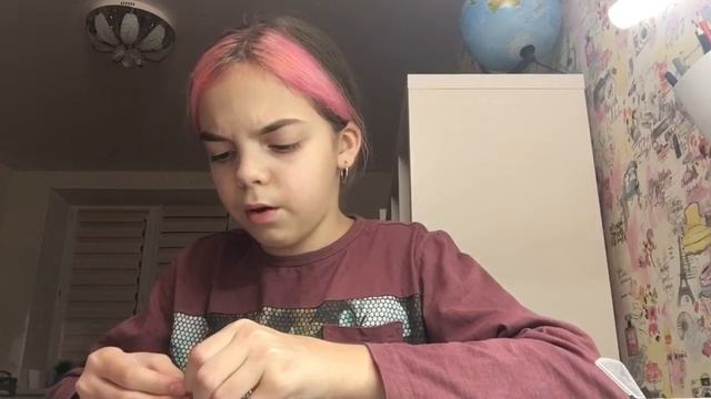 Делаю браслет на ногу и болтаю✨?//nika.violet? смотреть онлайн