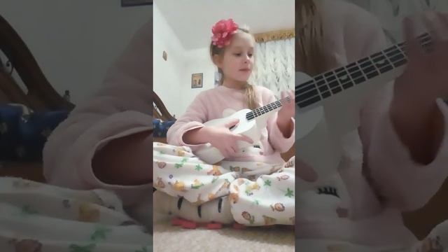 Как играть на укулеле ? смотреть онлайн