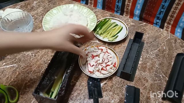 Гаджет  для приготовления роллов 