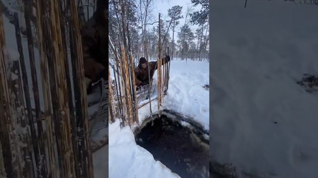 Рыбалка на мордушку🐟 как добывается строганина🔪 рыбалка на севере в -40 ❄️ ПОДПИШИСЬ 🤝 смотреть онлайн