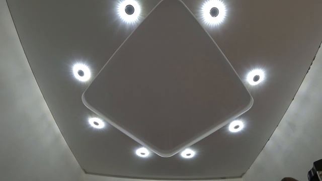 Двухуровневый натяжной потолк с подсветкой/Отзыв заказчика смотреть онлайн