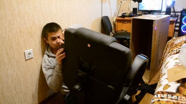 Игровое компьютерное кресло за 7к рублей COSTWAY ZK8033BK