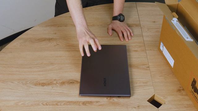 Распаковка ноутбука Honor MagicBook X15 BBR-WAH9