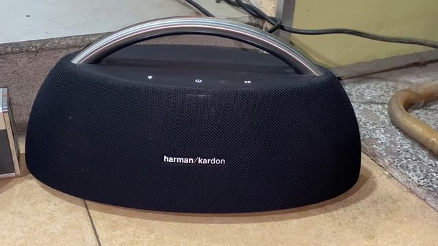 Harman kardon go+play gòng loa quốc dân. Nhưng không làm bạn thất vọng. смотреть онлайн